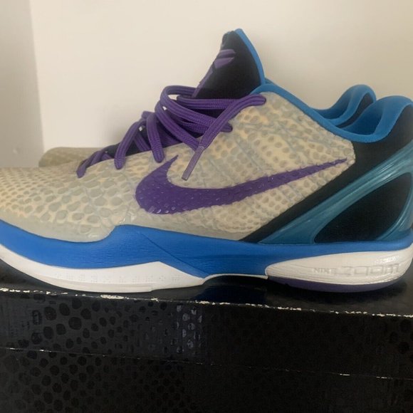 Athletic_Shoes